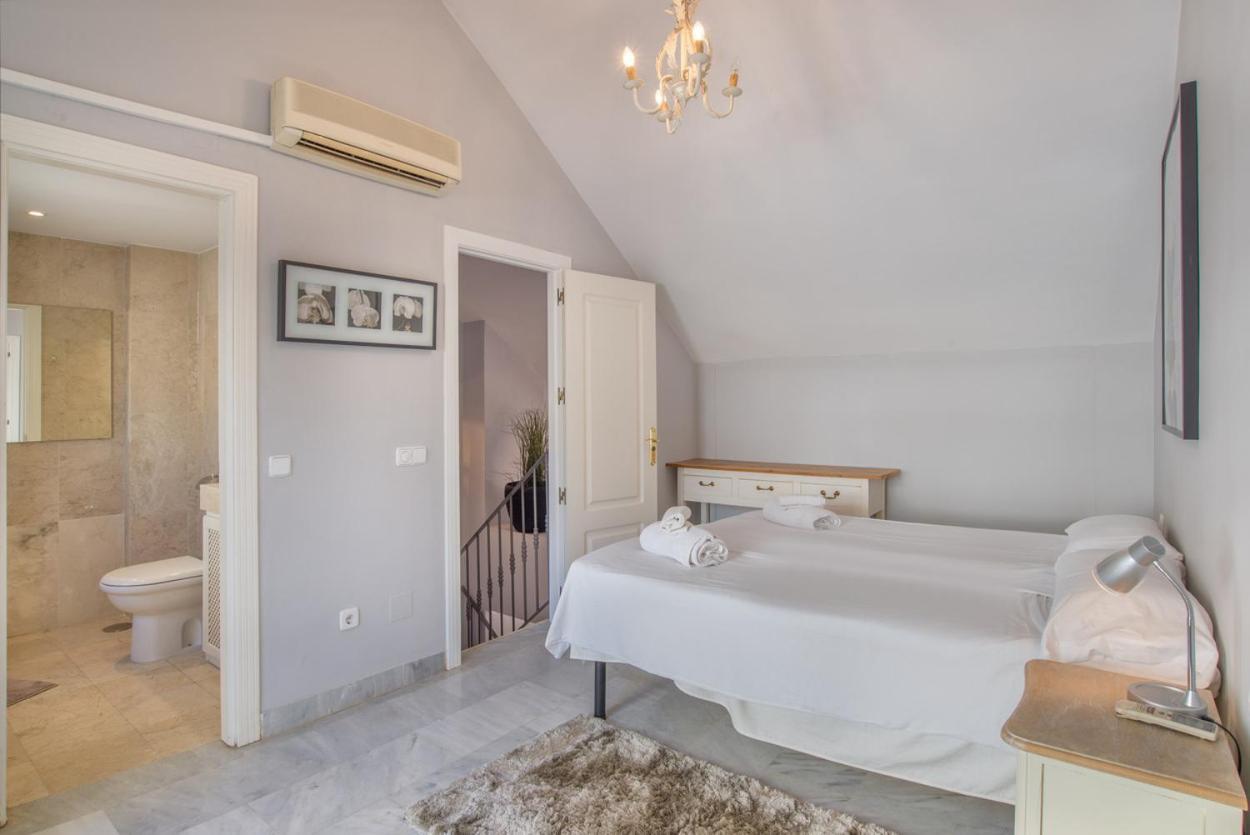 Senorio De Aloha Penthouse Apartment Marbella